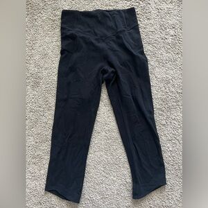 Black High-Waisted cropped capri Leggings